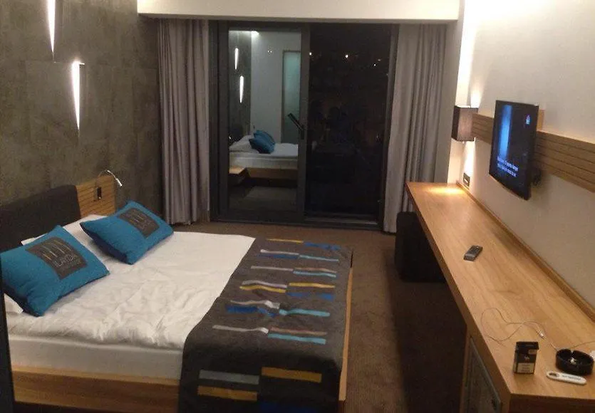 Ilayda Avantgarde Hotel Κουσάντασι